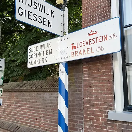 Thuis Bij Elles Bed & Breakfast Zuilichem