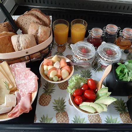 Bed & Breakfast Thuis Bij Elles *