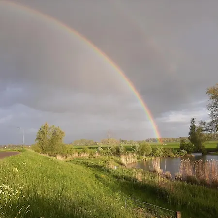 Thuis Bij Elles 住宿加早餐酒店 Zuilichem