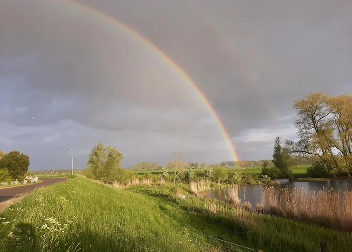 Thuis Bij Elles Bed & Breakfast Zuilichem